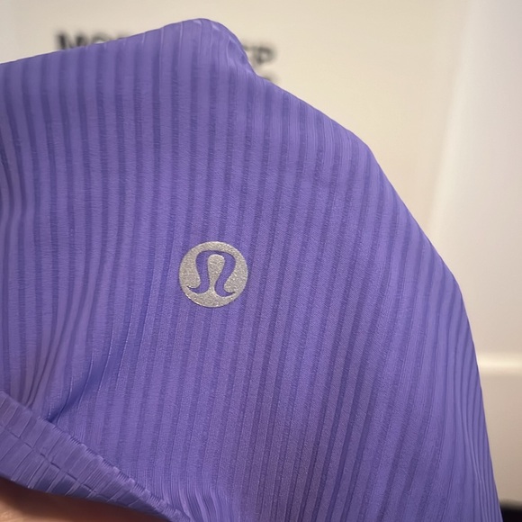 lululemon Like A Cloud Bra (light support), size 4 - Picture 3 of 3